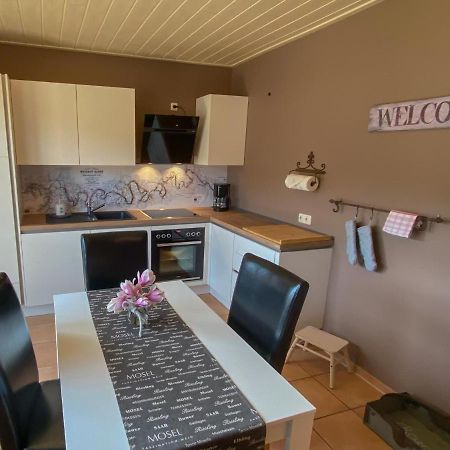 Ferienwohnung Weingut Kdm Креф Екстер'єр фото